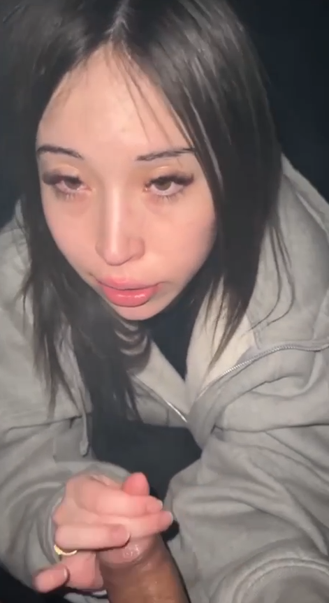 小母狗起飞了，口得眼神迷离 #自拍 #口交 #母狗